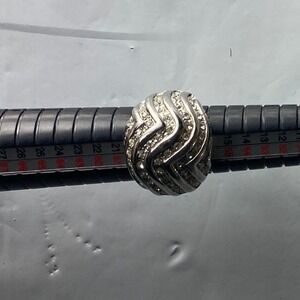 Womens Silver Tone Wave Design Ring Sparkly Rhines s 7tone Accents Ring Size 7